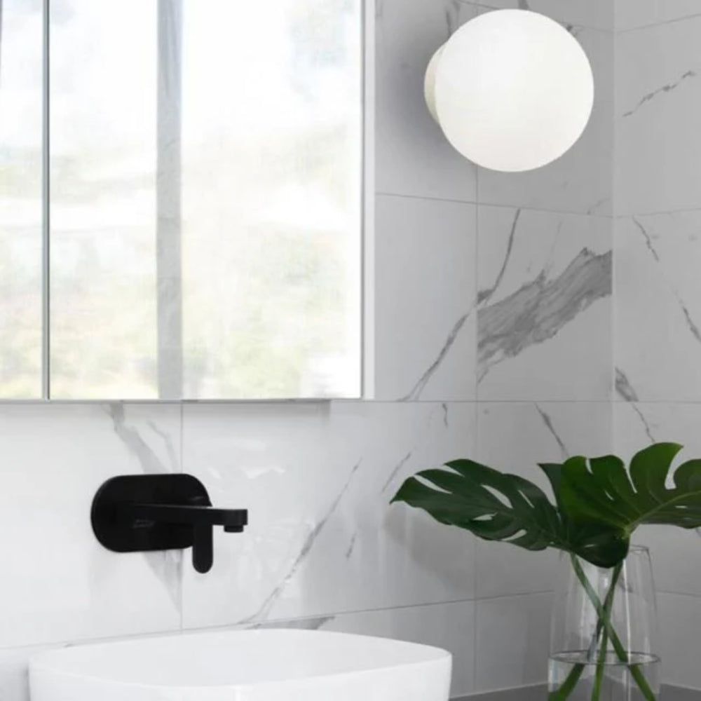 Compact to Large Wall Lamp – Clean Design with Ambient Lighting